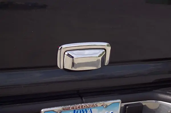 Putco Chrome Rear Tailgate Handle Cover – For 1995–2002 Chevy S-10 Blazer With Keyhole Opening 1
