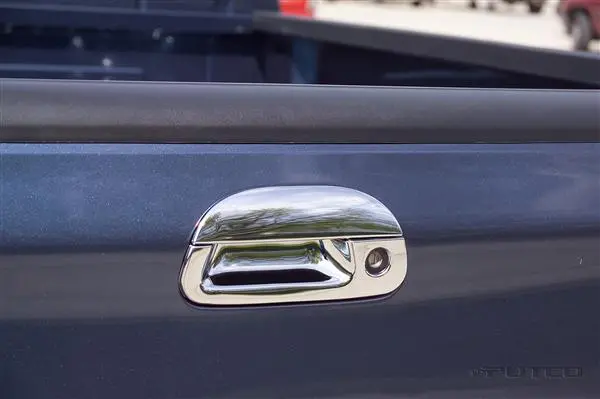 Putco Chrome Rear Tailgate Handle Cover For 1999–2007 Ford F-250/F-350 With Rear Key Hole 1