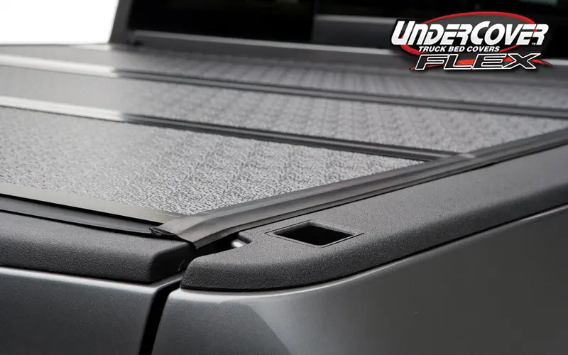 Undercover Flex Folding Truck Bed Cover For 1999–2006 Chevy Silverado & Gmc Sierra With 6.5-Foot Bed 1