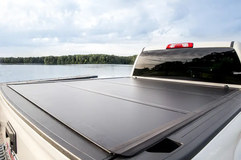 Undercover Ultra Flex Folding Truck Bed Cover For 2004–2014 Ford F-150 With 5.5-Foot Bed 1